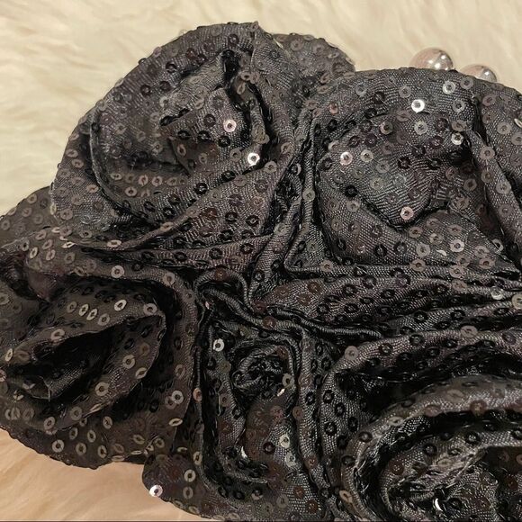 Vintage Rose Sequin Clutch Crossbody Black - Picture 5 of 8